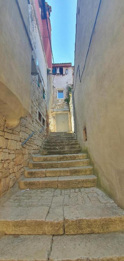 شقة Modern Stairs روفينج المظهر الخارجي الصورة